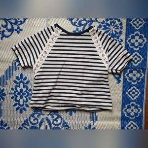 Old Navy Thick Breathable Cotton Blouse White Navy Striped Tshirt Lace Trim Boxy